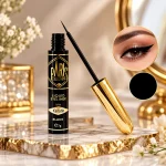 خط چشم مویی مشکی پاریس کالکشن حاوی کراتین با بسته‌بندی طلایی و مشکی و اپلیکاتور ظریف